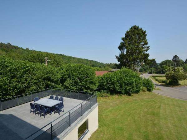 Lovely Holiday Home in Daverdisse with Terrace