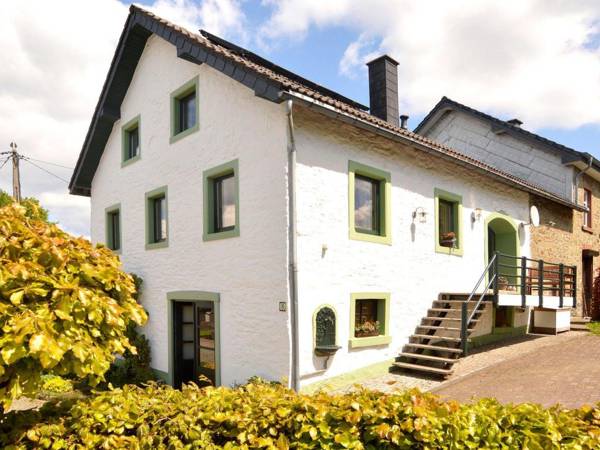 Lovely Holiday Home in Bütgenbach by the Lake