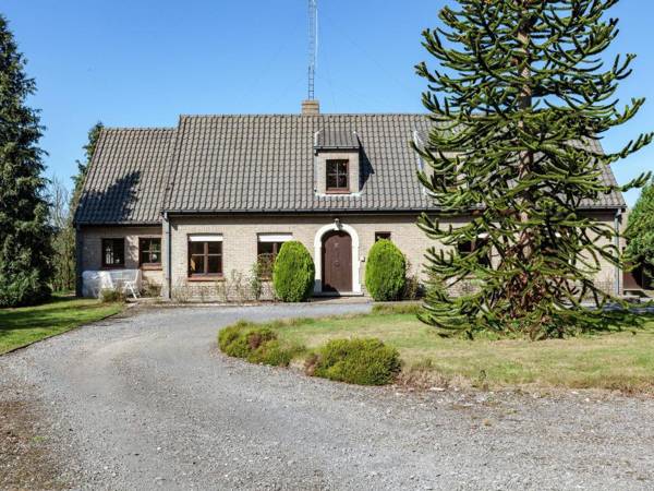 Villa with jacuzzi and large enclosed garden near the forrest around Bruges.