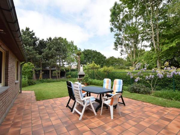 Family home in a quiet location with beautiful garden and close to the beach