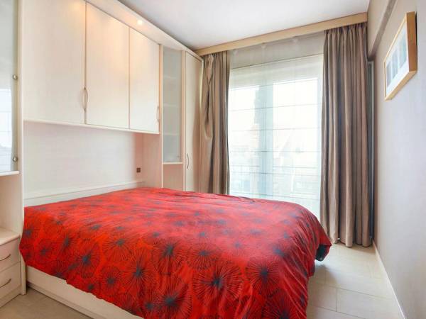 Simplistic Apartment in Blankenberghe near Belgium Pier