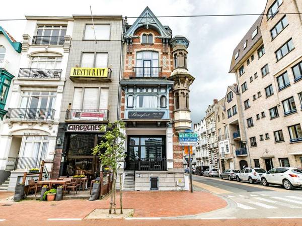 Magnific Holiday Home in Blankenberge Near Beach