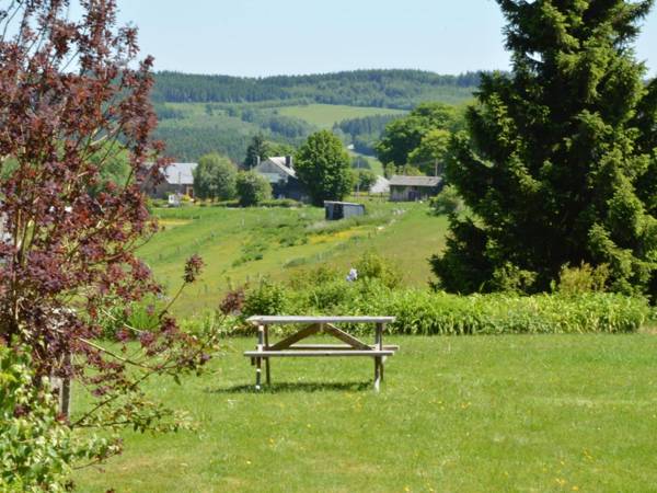 Quiet lain holiday house with a beautiful view concerning the Ardense bunches.