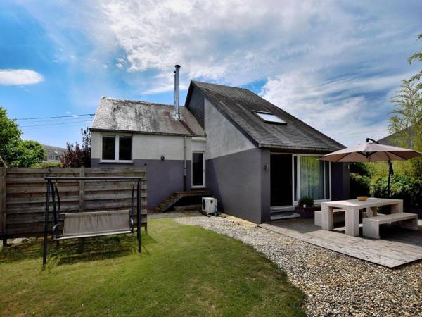 Plush Holiday Home in Virton with Terrace Sauna Garden Pond