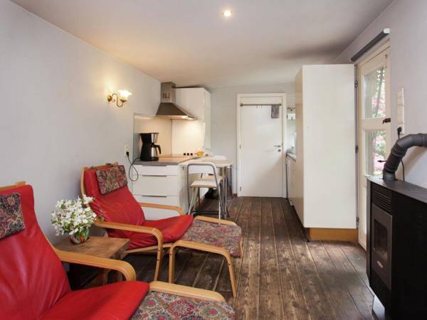 Delightful Chalet in Opglabbeek near Lake