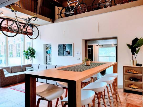 Flandrien Hotel &amp; Art Gallery - A Paradise for Lovers of Cycling