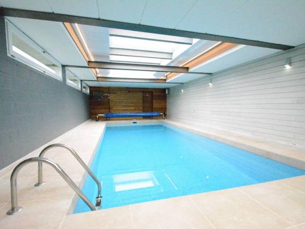 Delightful Holiday Home in Goesnes with Swimming Pool Garden