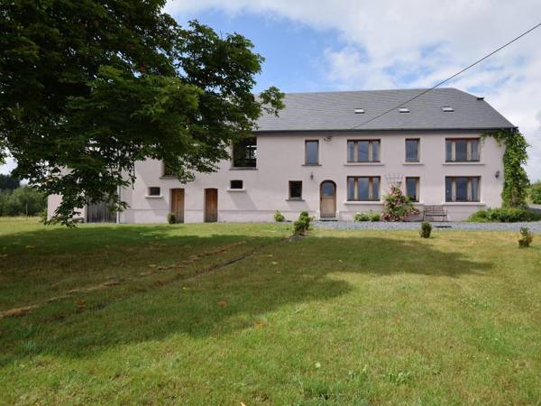 Rural completely renovated farmhouse with large garden