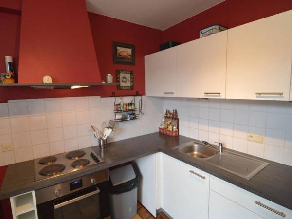 Holiday home for 10 people set in castle grounds dating back to the 18th century