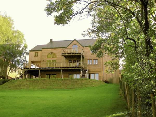 Fort-like Holiday Home in Sart-Bertrix a drive away from Luxembourg