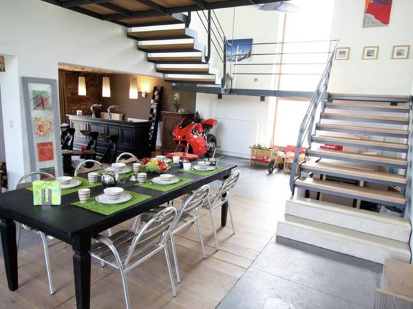 Quaint Holiday Home in Limbourg with Garden