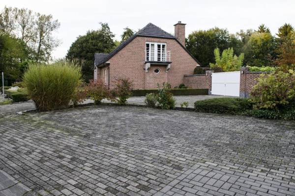 Luxurious Villa 't Kasteelhof