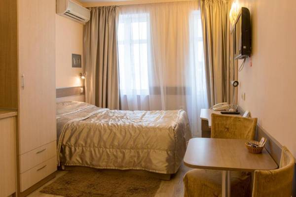 Three Dolphins Hotel