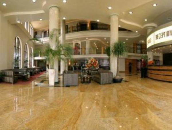 Admiral Hotel & Private Beach