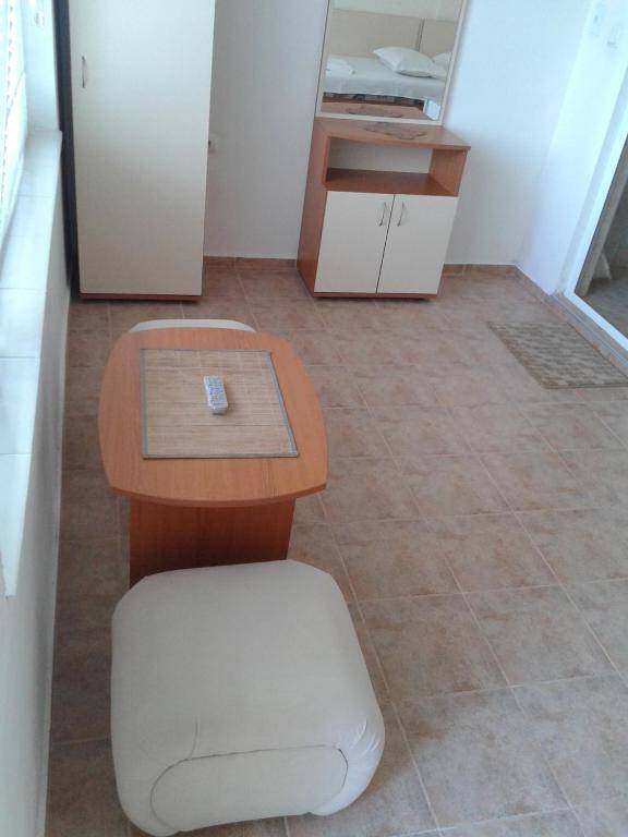 Rooms and Apartments Vili