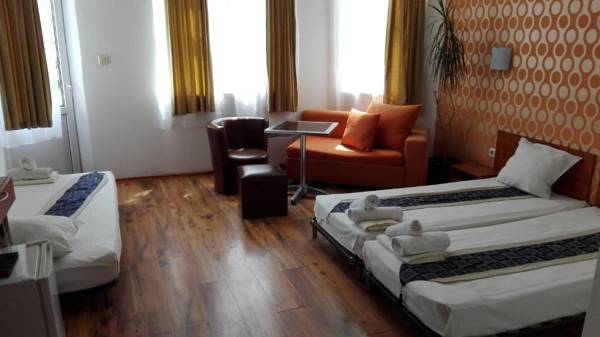 Scotty's Boutique Hotel