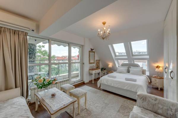 Luxury and Sunny Studio with a view in TOP Center