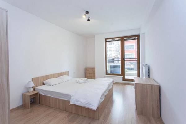 Modern and Bright Apartments near Center - FREE PARKING