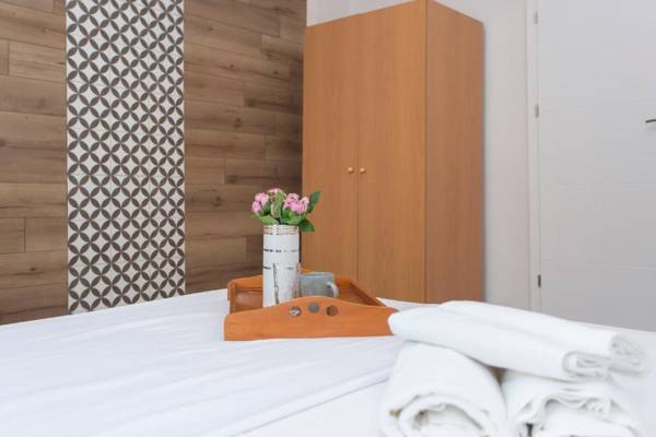 Sunny and Modern 1BDR Apartment in the Center