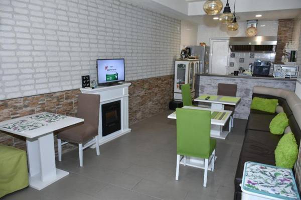 White Rose Family Hotel