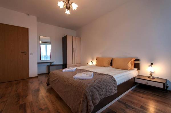 Grand Royale Apartment Complex & Spa