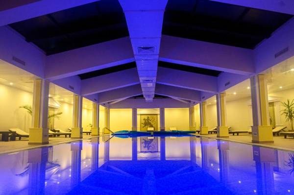 Parklands Hotel & Pool