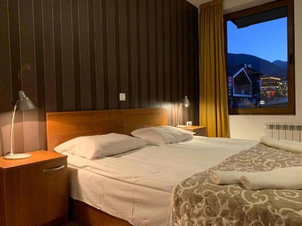 Room in Guest room - StayInn Granat Apartments - next to Gondola Lift