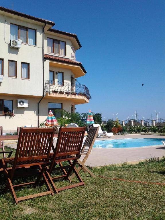 Guest House Golden Flake 3km from Bolata beach