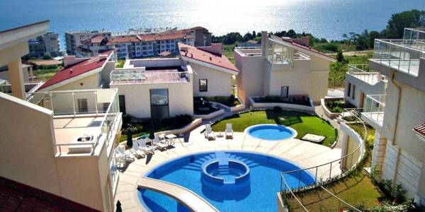 Big 3 Floor Villa With Pool And Beach
