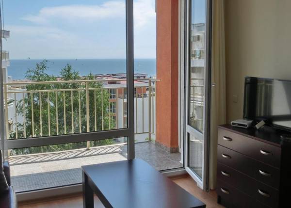 Sea View Crown apartment on complex with pools and beach Sveti Vlas