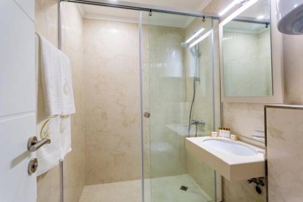 Onyx Beach Residence - Free Parking & Beach Access