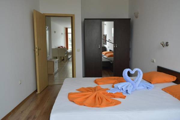 Julia Family Apartments