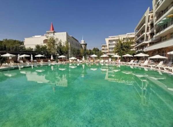 Grand Kamelia Holiday Apartments