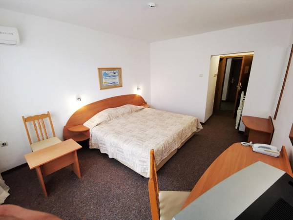 Kini Park Hotel All Inclusive & Free Parking