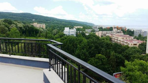 Apart Complex Amphora Palace