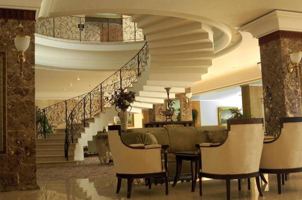 The Palace Hotel Sunny Day Co.