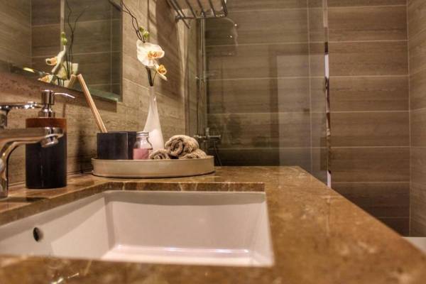 Jaw Resort & Spa