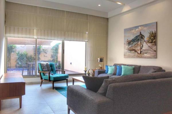 Jaw Resort & Spa