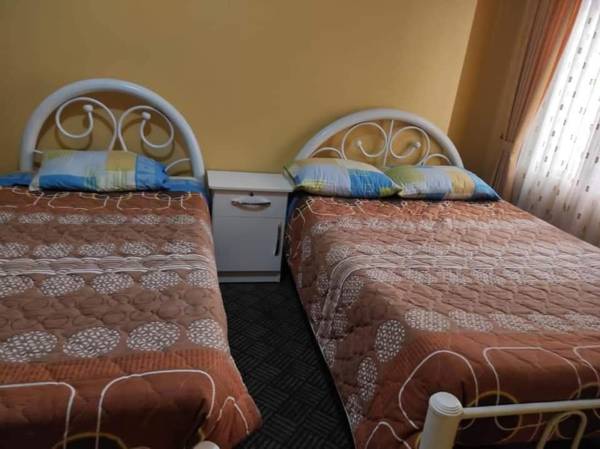 Hostal Flores