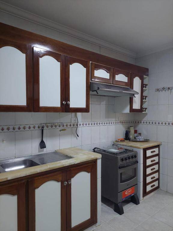 Los Lirios Suite en EQUIPETROL With parking