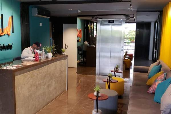 Monoambiente de Lujo en Zona Premium Equipetrol