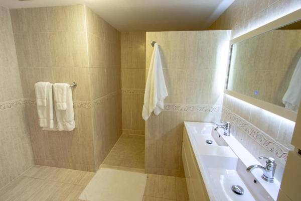 Windsock Apartment Caribbean Dream