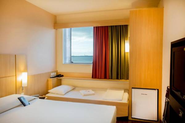 ibis Vitoria Praia de Camburi