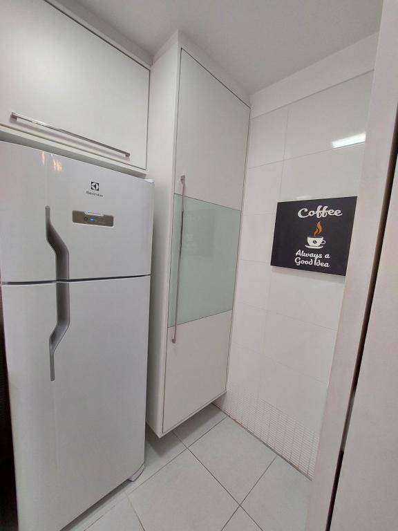 Apt. 02 qts - próximo ao mar da Praia de Itapuã