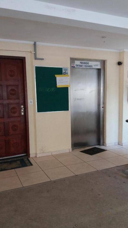 Apto 22E ar condicionado e ventilador 2 quartos churrasqueira elevador e piscina