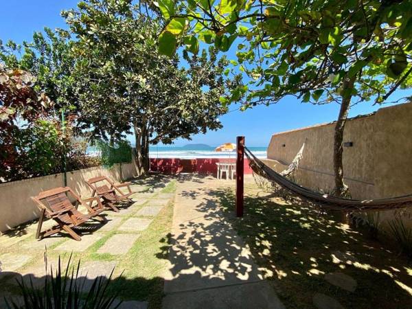 Casa aconchegante pé na areia c/ 5 quartos.