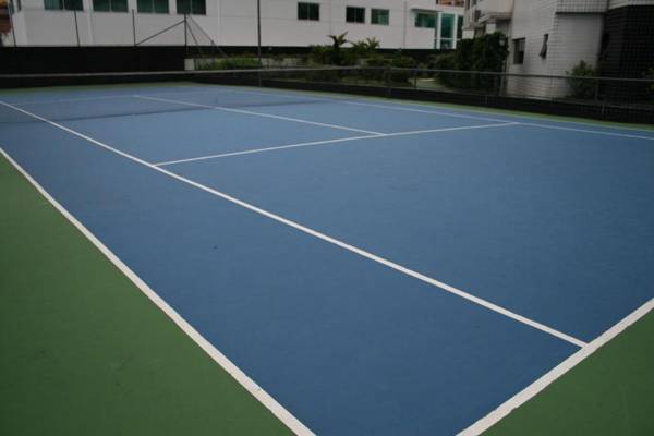 Plaza Inn Small Town Flat