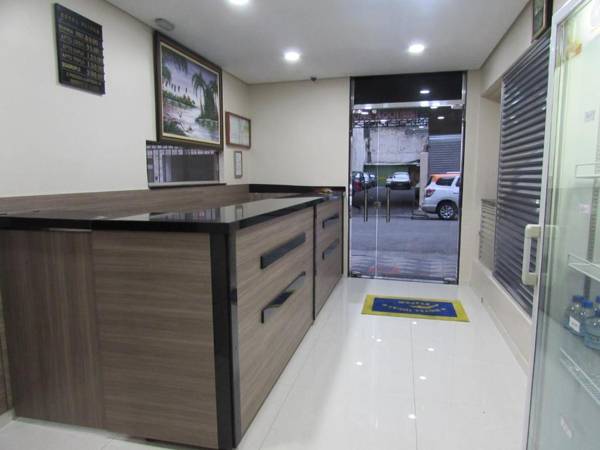 Hotel Ideal Flíper com Estacionamento Grátis para carro pequeno altura padrão "INTERNET FIBRA"