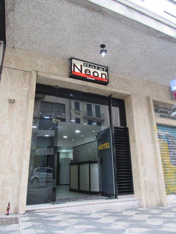 Hotel Neon - próximo a 25 de março Bom Retiro e Brás á 2min do mirante Sampa SKY e pista de skate Anhangabaú