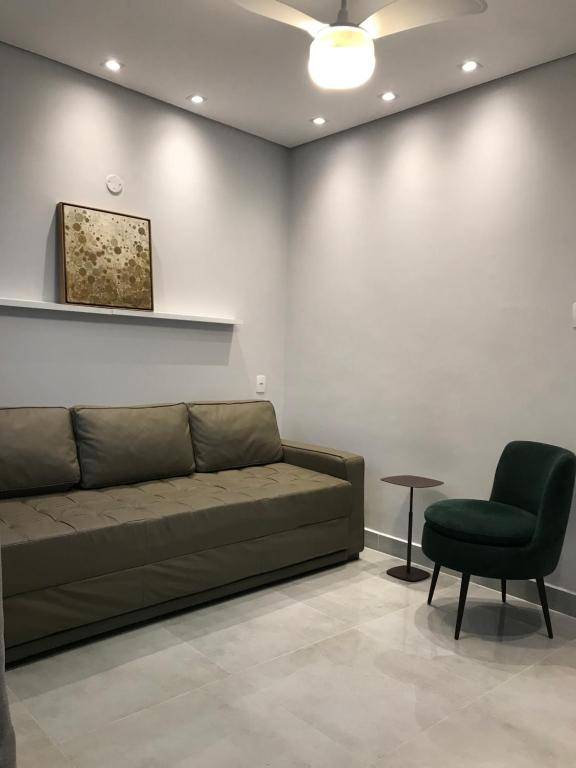 Liberdade 1 QT + Sofá Cama - 200m Metrô. Novo!